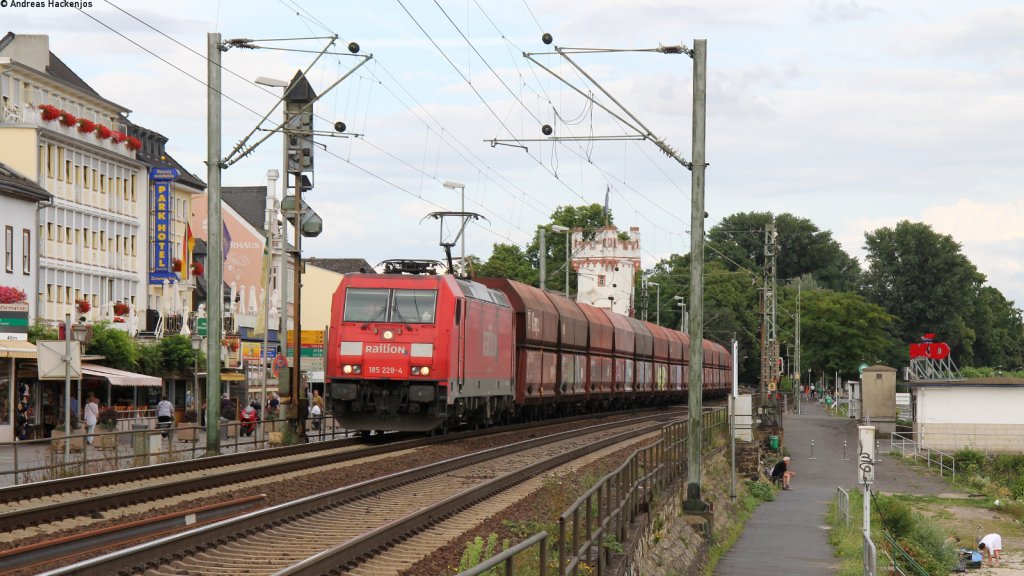 185 224-8 mit einem Erzzug in Rdesheim 2.8.12