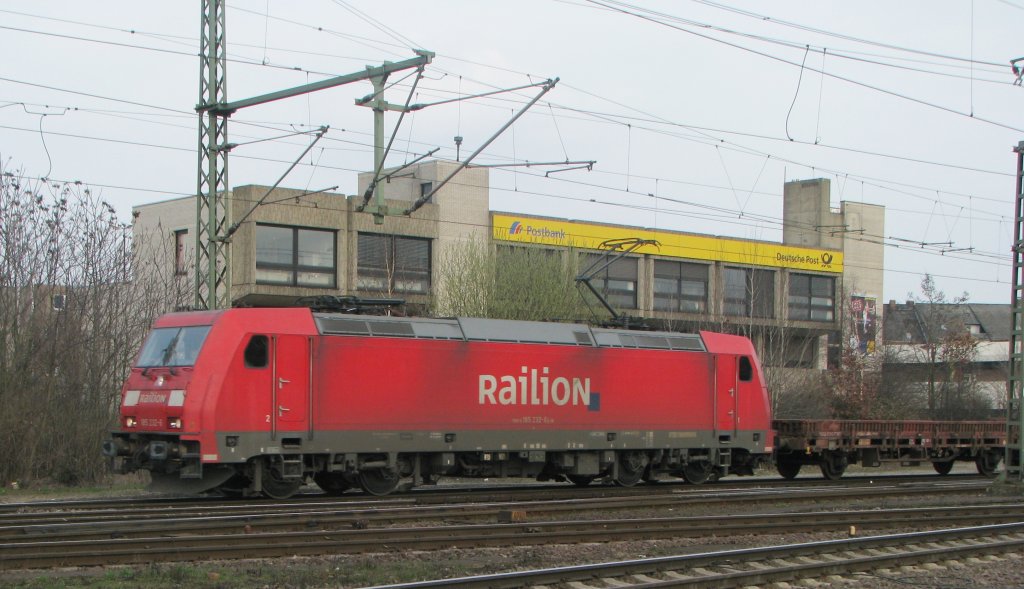 185 232-6 in Lehrte am 25.03.2011.