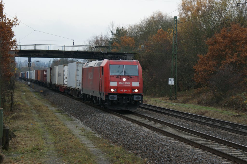 185 244-1 mit ihren Gz Richtung Norden kurz vor Fulda am 07.11.2009