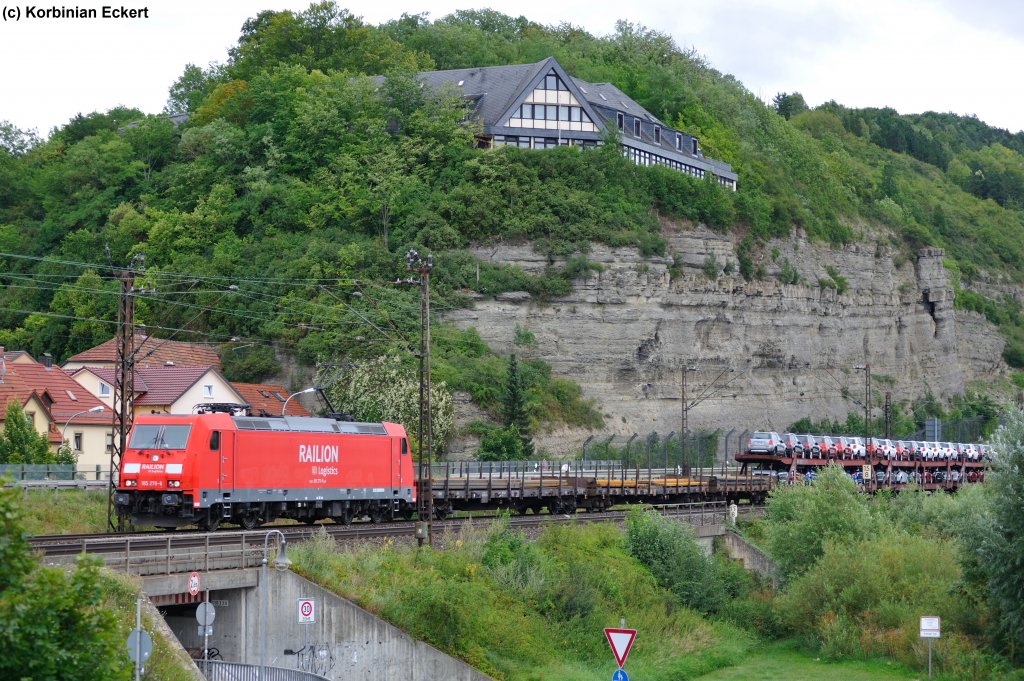 185 270-6 mit einem gemischten Gterzug Richtung Gemnden (Main) kurz vor Retzbach-Zellingen, 06.08.2012
