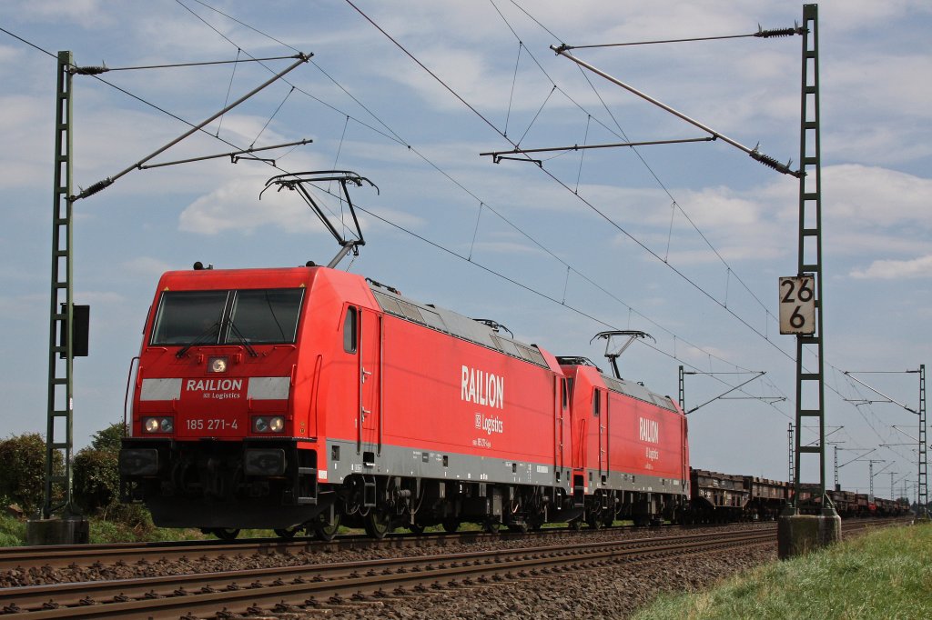 185 271-4 und eine weitere 185er fahren am 7.8.10 durch Neuss-Allerheiligen