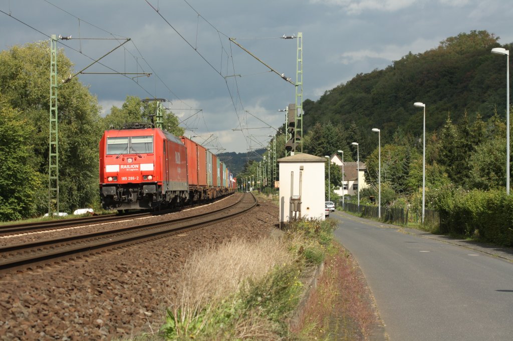 185 286-2 fuhr am 30.08.11 durch Leubsdorf.