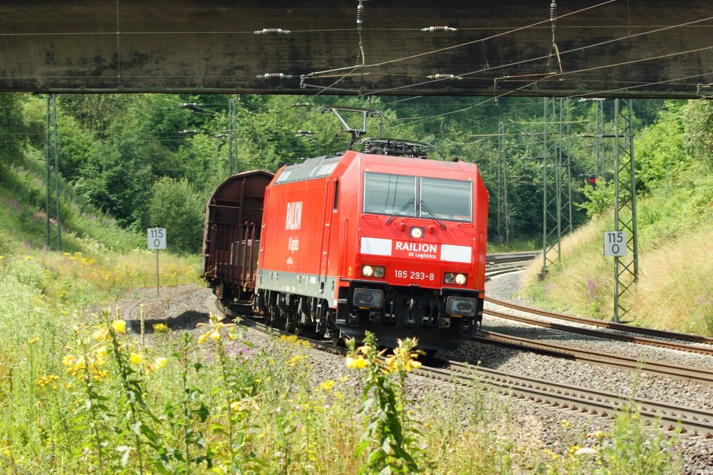 185 293-8 mit einen kurzen GZ bei Fulda am 11.07.2009 (Rene)