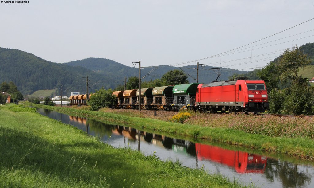185 313-4 mit dem GB 61819 (Friesenheim-Villingen(Schwarzw)) bei Haslach 21.8.12