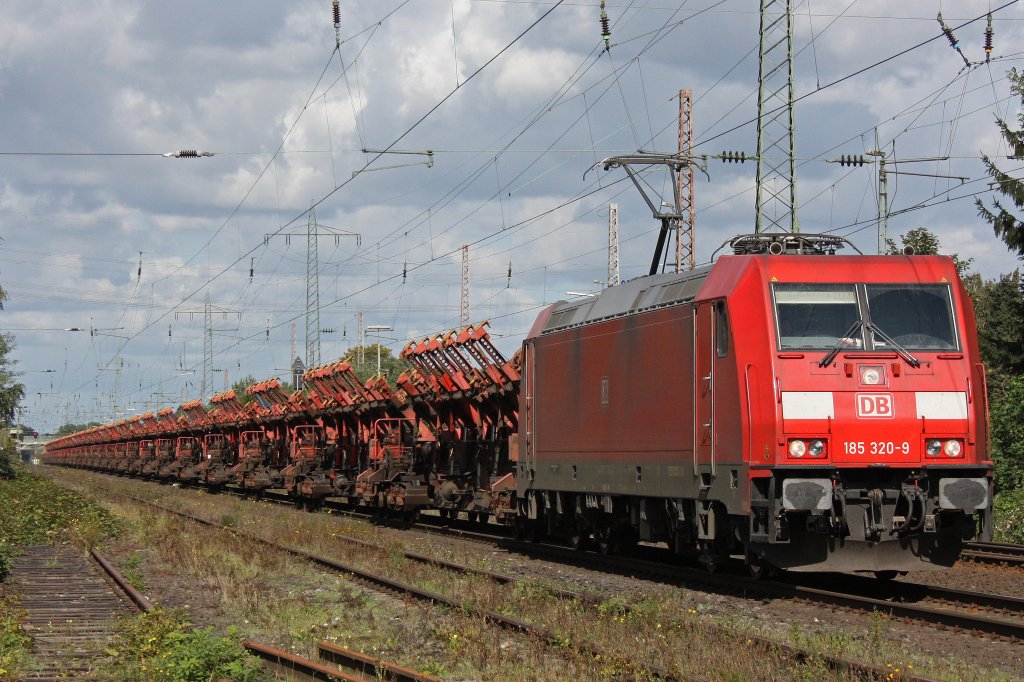 185 320 am 25.9.10 mit einem sch�nen Einheitszug in Ratingen-Lintorf