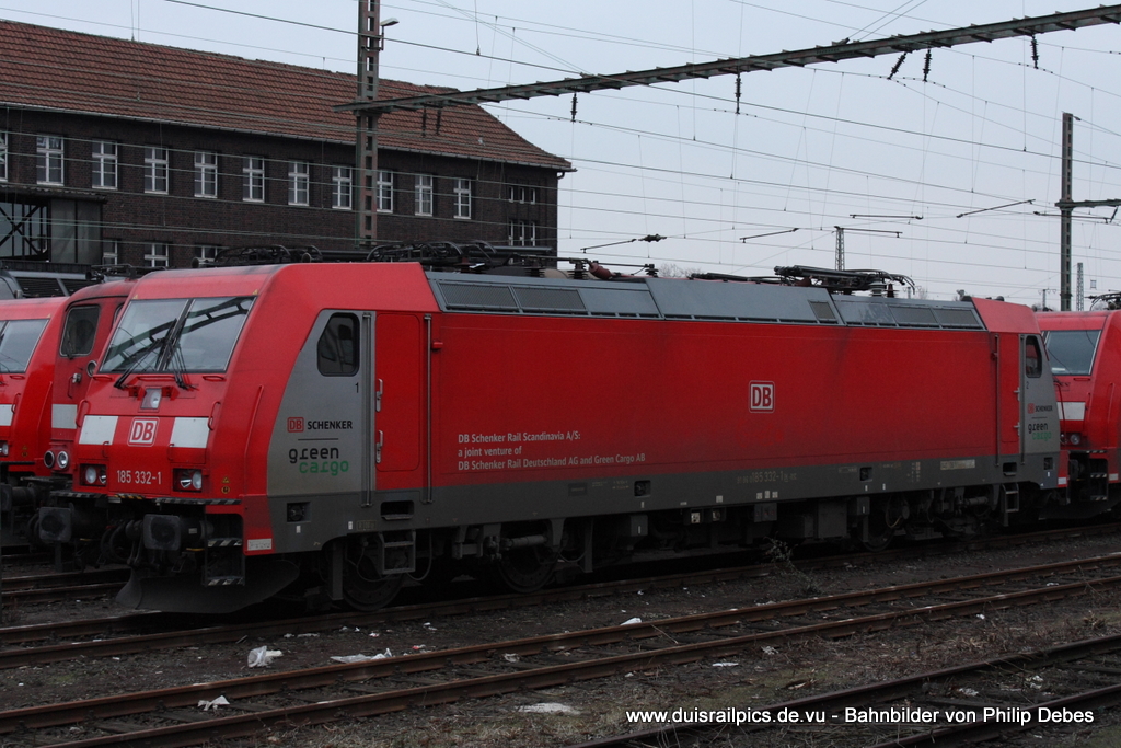 185 332-1 (DB Schenker / green cargo) steht am 26. Februar 2011 in Wanne-Eickel abgestellt