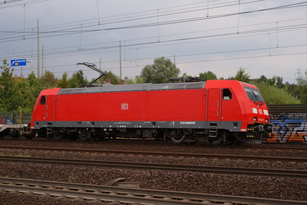 185 334-7 mit einem Containerzug in Hamburg-Harburg am 01.08.2010