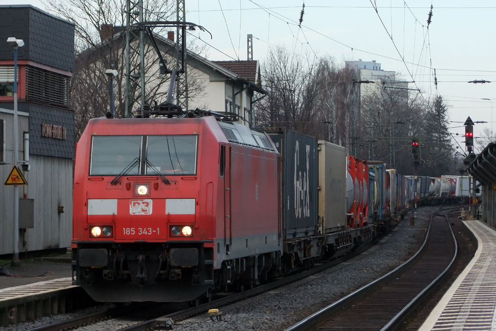 185 343-1 in Bonn-Beuel 12.1.2013