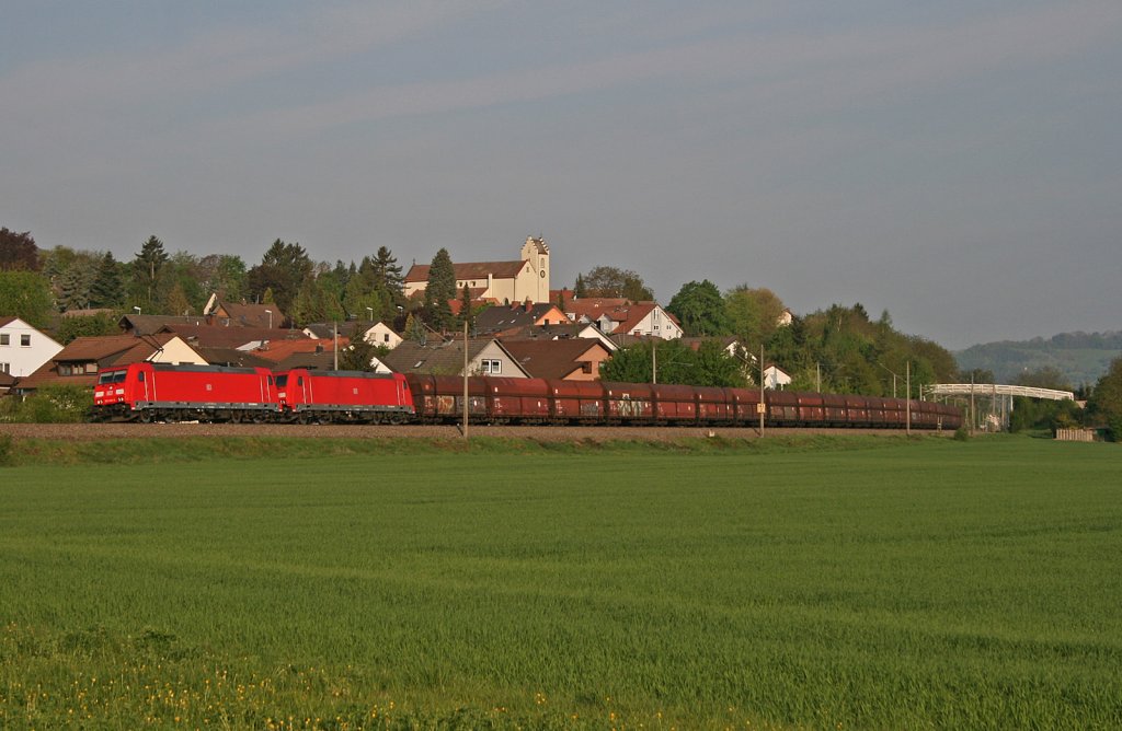 185 349-8 und 353-0 mit CFN 49369 Amsterdam - Singen(Htw) bei M�hlhausen. 23.04.11