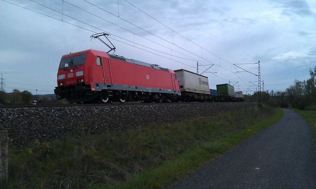 185 356 am 29.04.2012 mit dem Hangartner / DB Schenker KLV in Halach bei Kronach Richtung Saalfeld (Saale). 