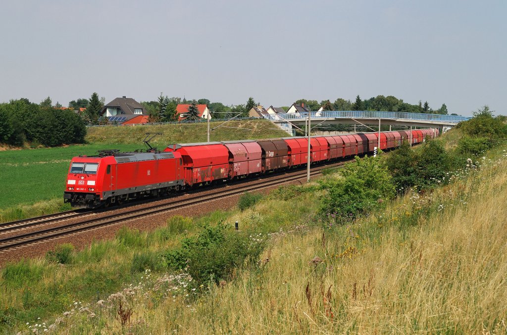 185 357 mit Gterzug in Zschortau (26.07.2012)
