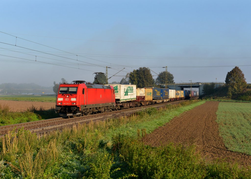 185 359 mit einem KLV am 20.09.2012 unterwegs bei Plattling.