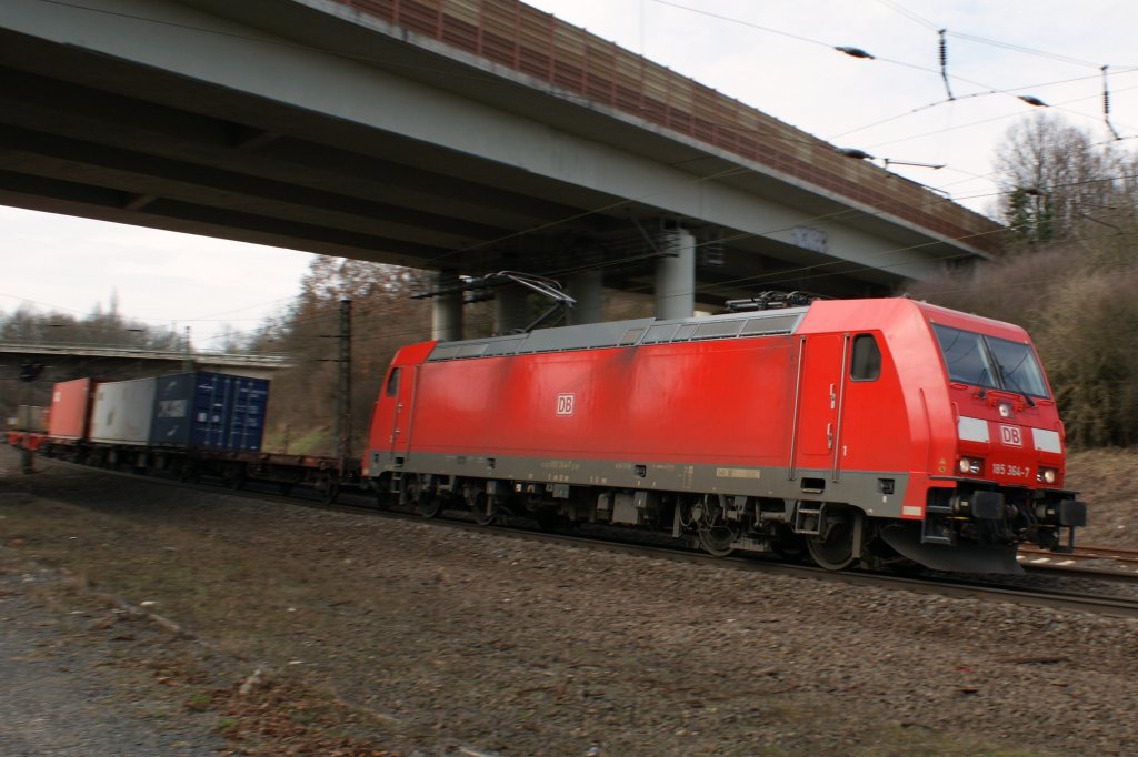 185 364-7 mit einen KLV-Gz kurz hinter Fulda Richtung Bebra am 26.03.2010