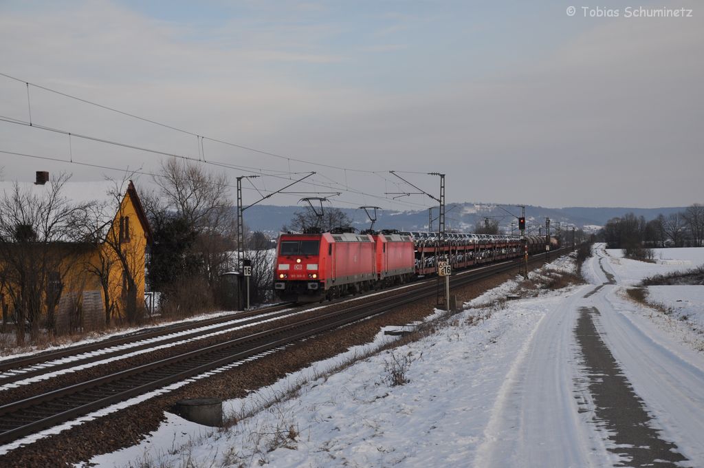 185 369 + 358 mit G�terzug im letzten Licht des 02.02.2012 bei P�lling