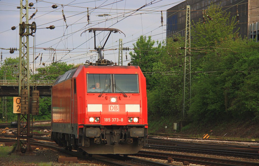 185 373-8 DB rangiert in Aachen-West bei der Abendsonne am 7.5.2012.