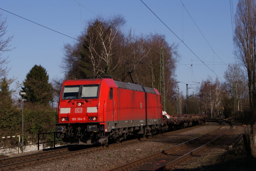 185 384-5 mit einem G�terzug bei der Durchfahrt durch Gelsenkirchen Buer Nord am 19.03.2011