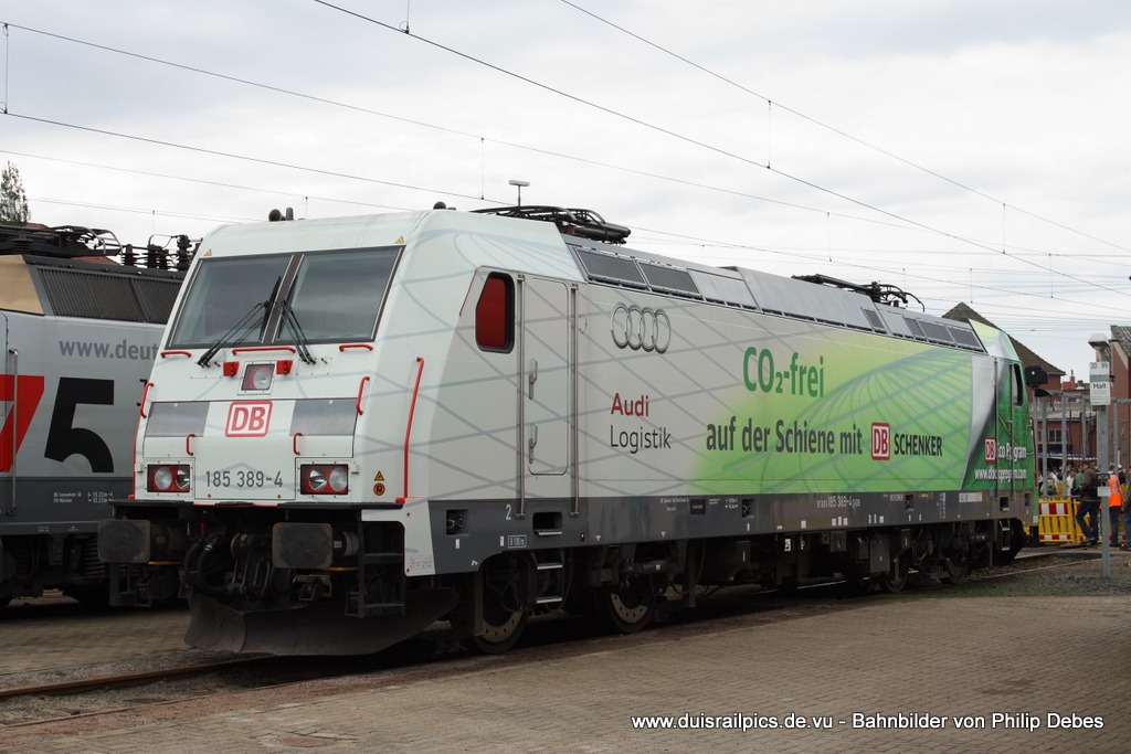 185 389-4 (CO2-frei auf der Schiene mit DB Schenker) steht am 19. September 2010 im Betriebswerk Osnabrck (Doppeljubilum: 125 Jahre Betriebswerk Osnabrck und 175 Jahre Eisenbahn in Deutschland)