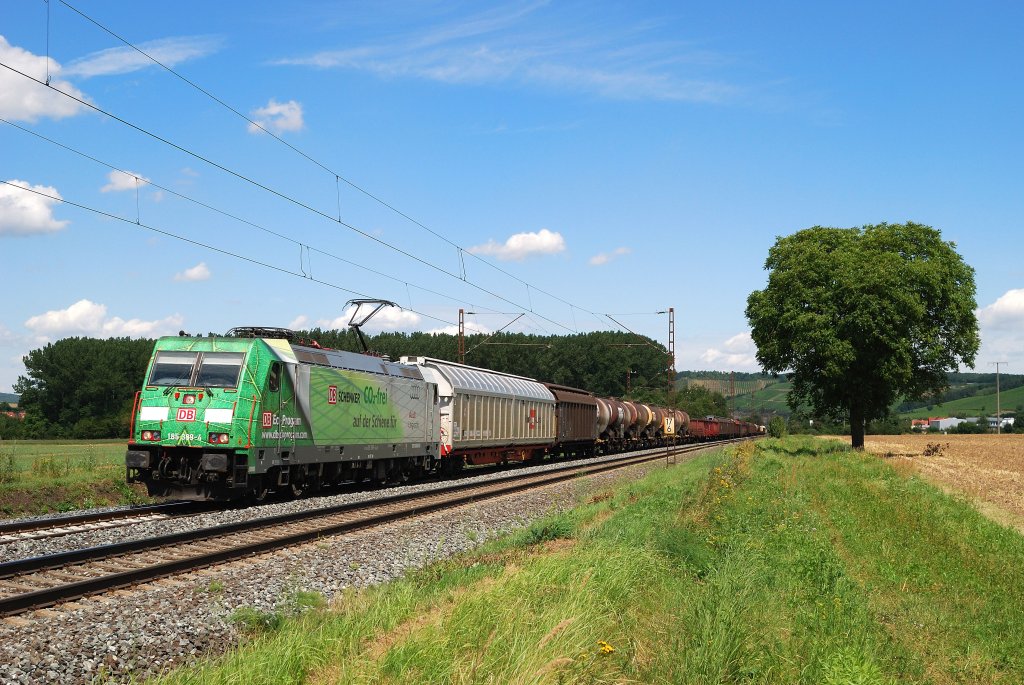 185 389 (CO2-frei) mit Gterzug vor Retzbach (Zellingen) [04.08.2012]