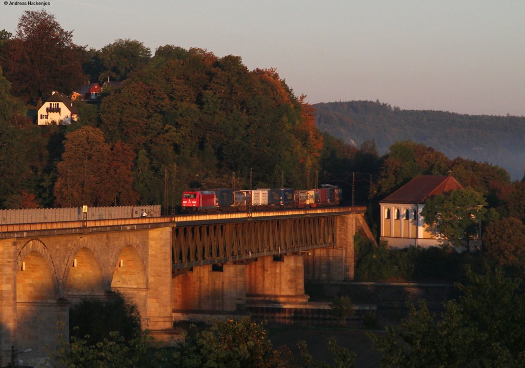 185 394-4 mit einem KLV in Regensburg Prfening 30.9.11