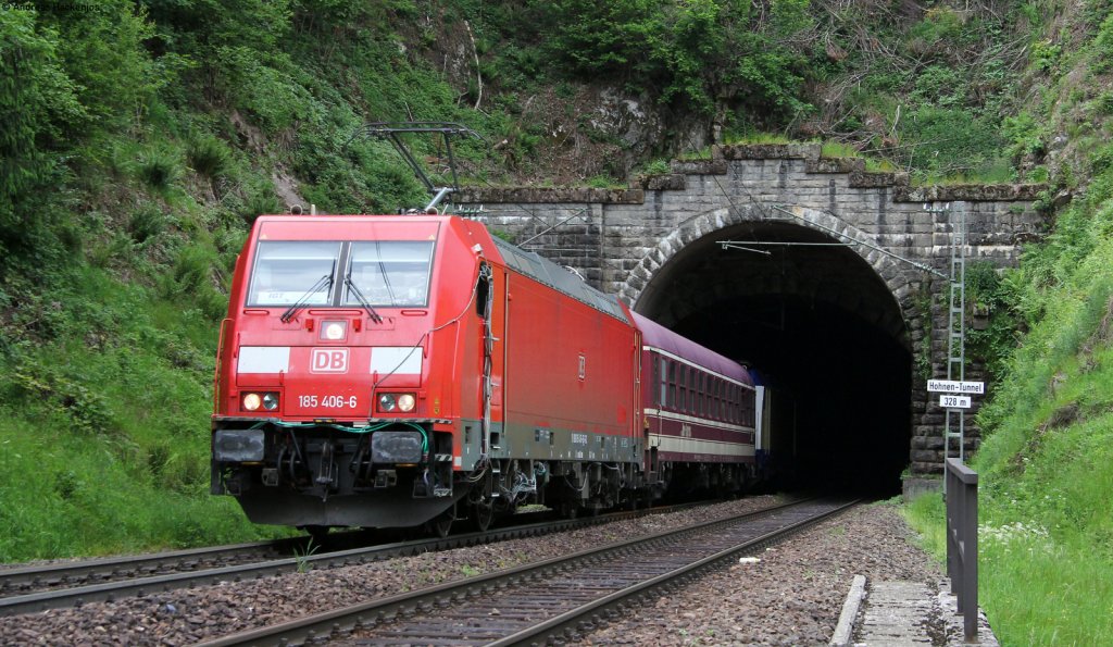 185 406-6 und 146 542-6 mit DbZ 93248 (Triberg-St.Georgen(Schwarzw)) am Hohnentunnel 31.5.12