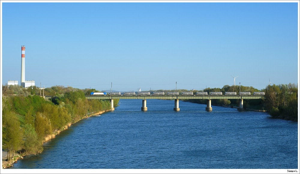 185 515 mit dem GAG46665; Wien/Stadlauer Brcke, April 2011