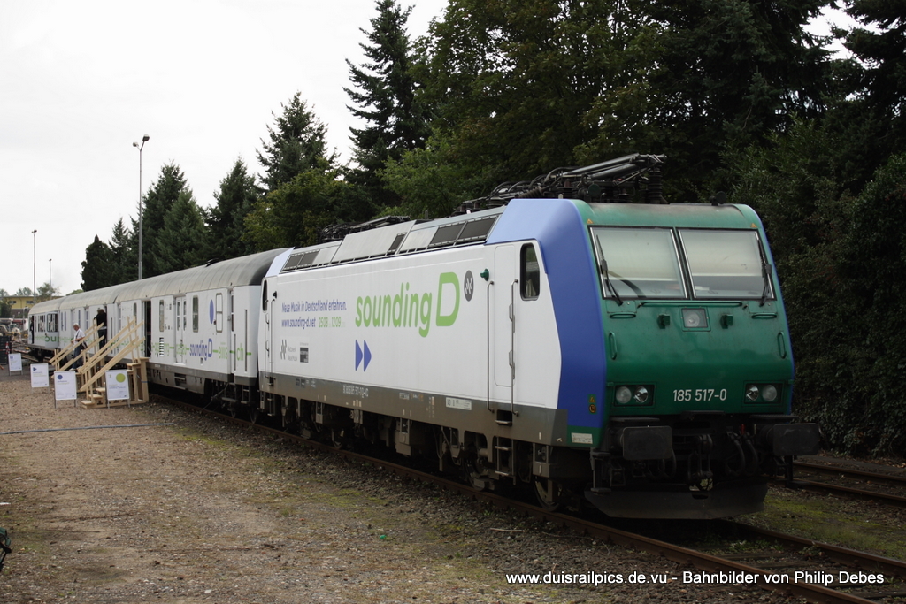 185 517-0 (Rail4Chem) steht am 1. September 2010 mit dem sounding D zur Vorfhrung in Moers abgestellt