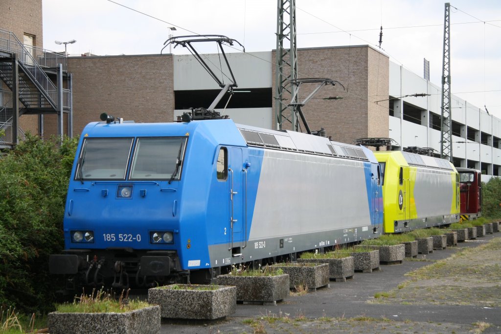185 522 und 145-CL-031 von ATC wurden von Lok1 des BW Krefeld am 10.05.10 abgestellt.