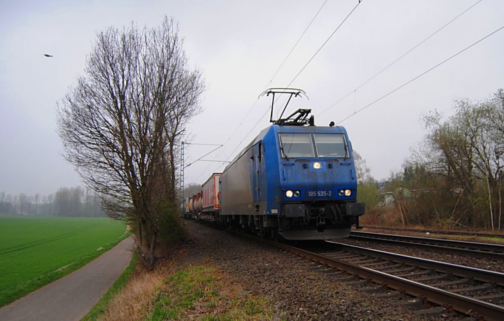 185 535-2 D-ATLD am 31.3.12 im Niselregen nach Durchfaht des �bach-Palenberger BF
