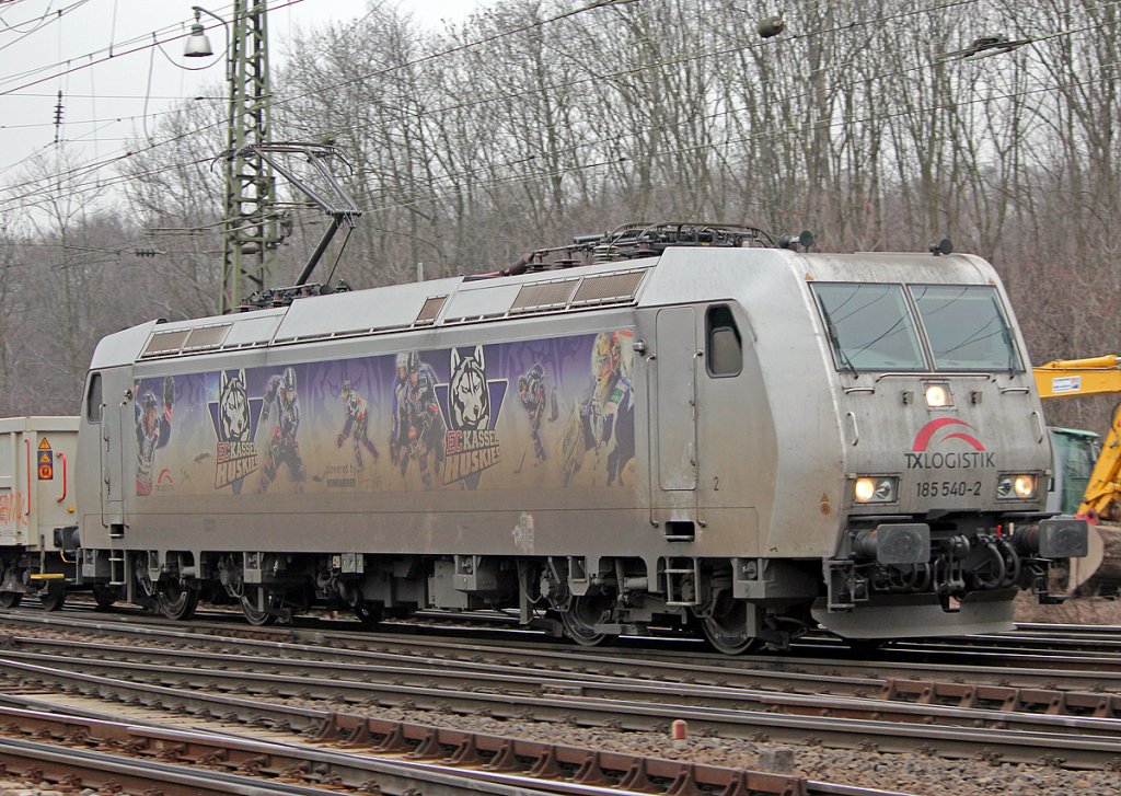 185 540-2 der TXLogistik  Kassel Huskies  in Gremberg am 18.02.2011