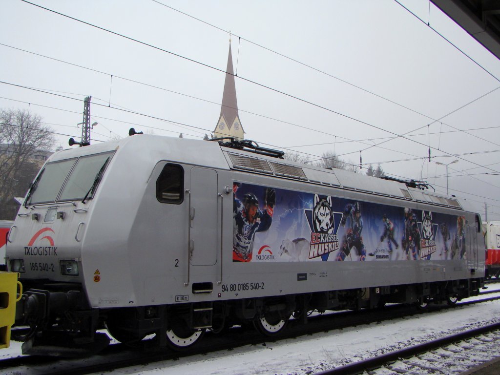 185 540-2 TXLogistik Werbelok in Kufstein.09.01.2010