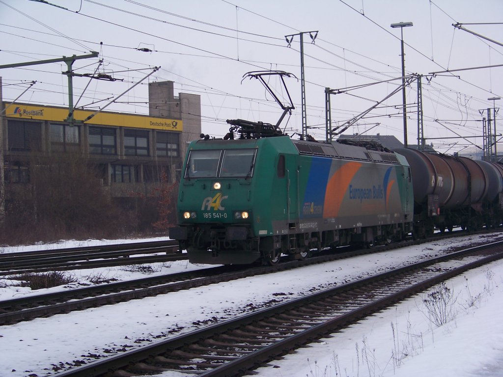 185 541-0 in Lehrte, im Febura 2010. Dank Roland Vassel wurde sie uns angekndig.