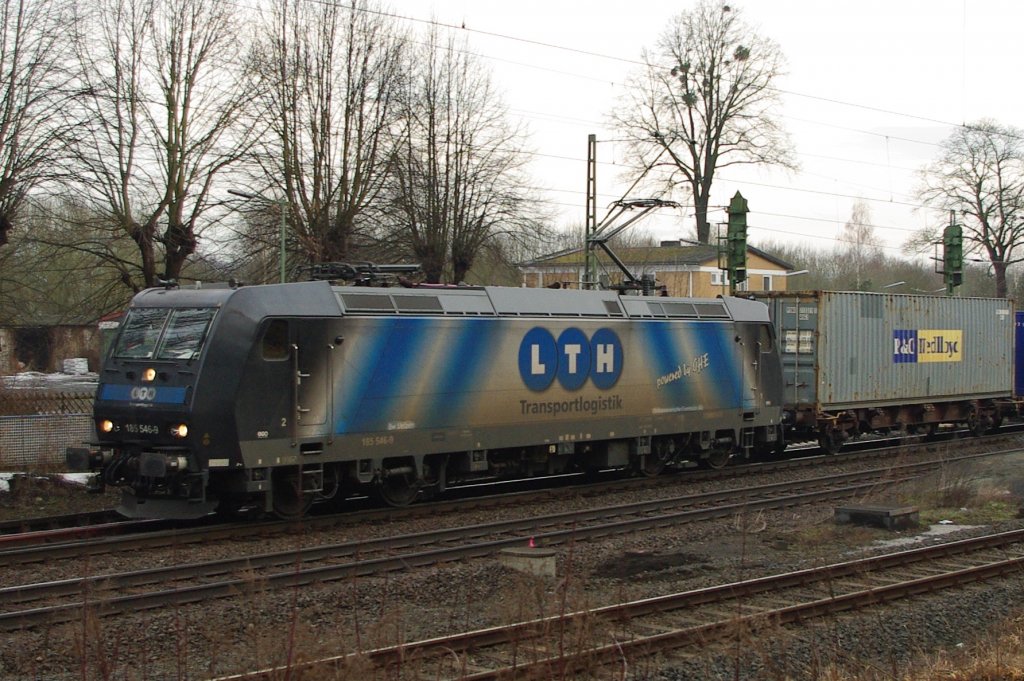 185 546-9 musste auf ihrem weg nach Norden in Eschwege West wegen der Cantus-Zge einen kurzen Signalhalt einlegen. Aufgenommen am 24.02.2010.
