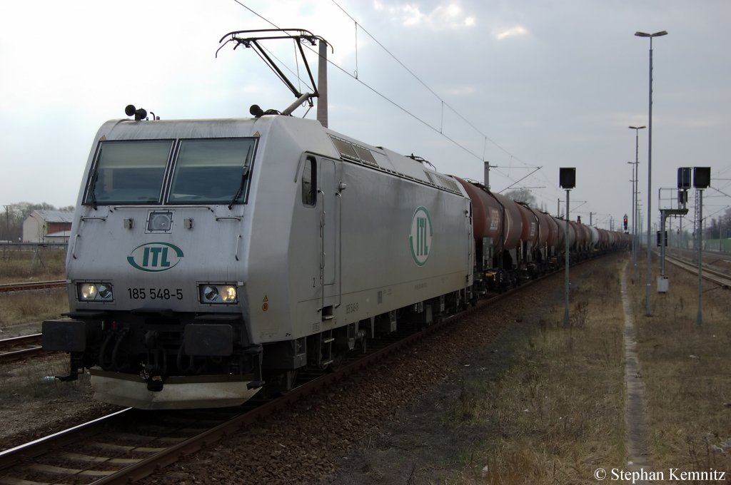 185 548-5 ITL mit Kesselzug in Rathenow und fuhr nach kurzem halt in Richtung Wustermark weiter. 03.04.2011