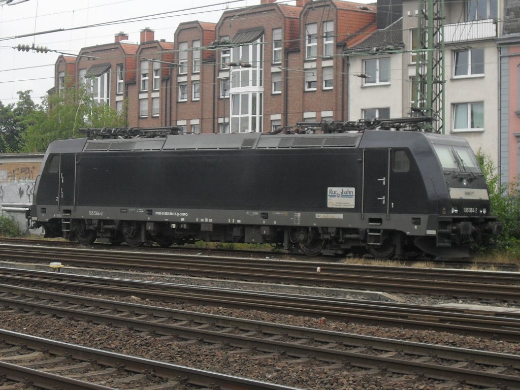185 564-2 der Rurtalbahn in Aachen Hbf am 4.8.10.