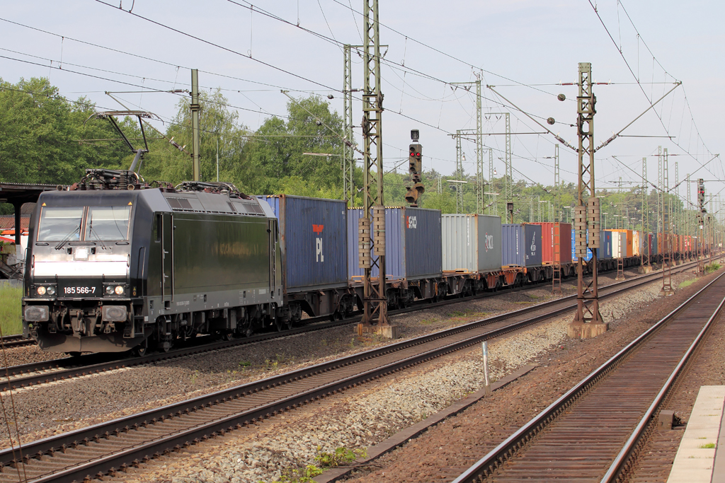 185 566-7 in Rotenburg(Wmme) 31.5.2013