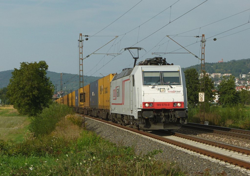 185 579-0 von Crossrail (sehr sauber) ist mit einem Containerzug am 10.09.2012 in L�tzelsachsen