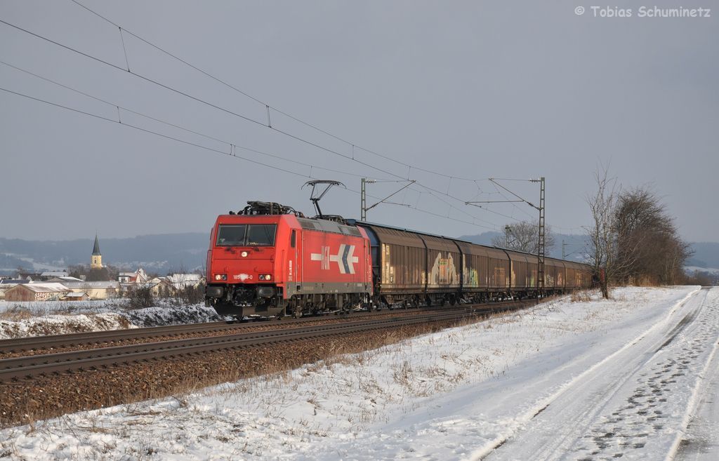 185 584 (91 80 6185 584-0 D-HGK) mit Schiebewandwagenzug am 09.02.2013 bei Plling