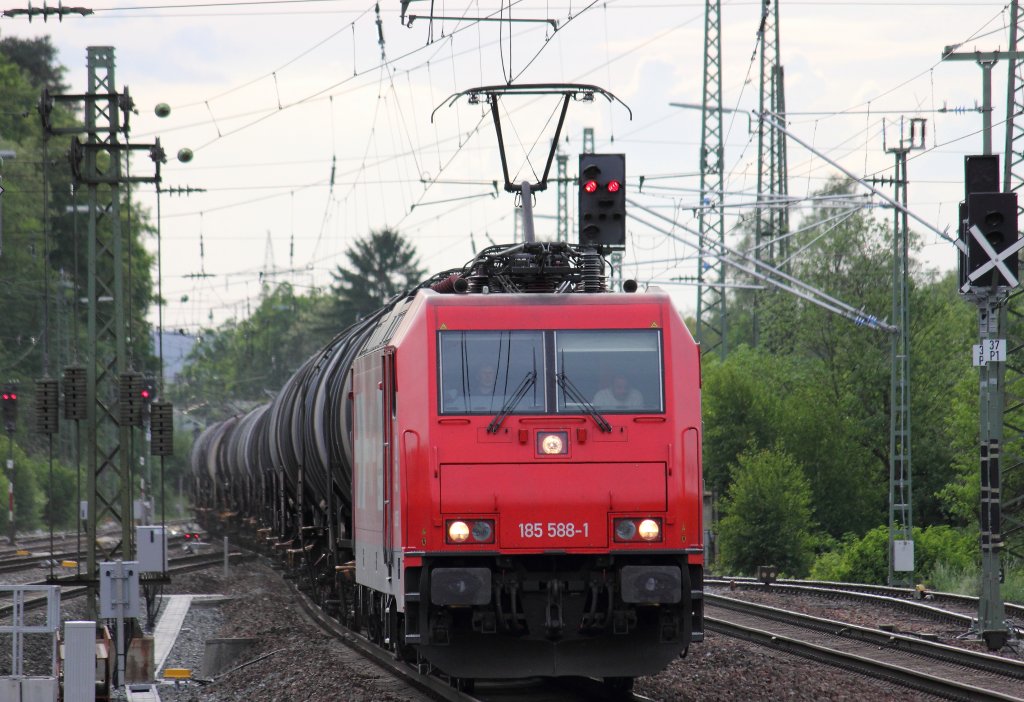 185 588-1 HGK in Hochstadt/ Marktzeuln am 22.05.2012.