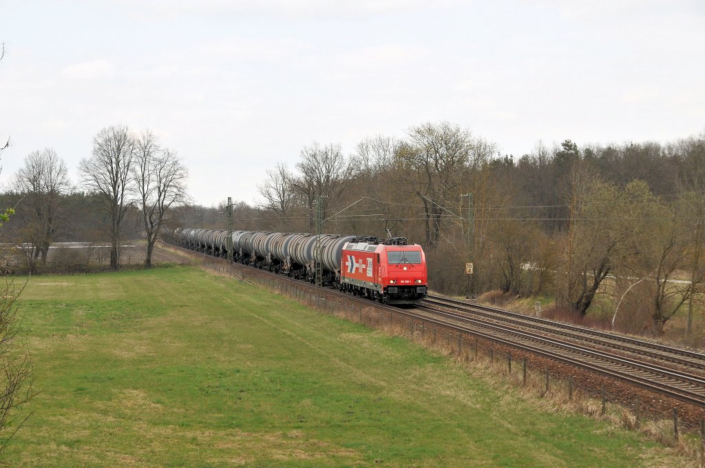 185 588 am 10.04.10 vom Flughafen Mnchen kurz vor Feldmoching
