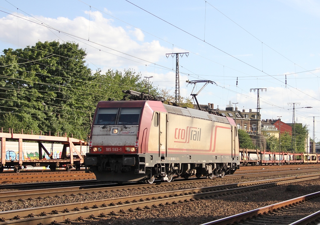 185 593-1 der CrossRail als Tfzf in Kln West. Aufgenommen am 16.08.2012.