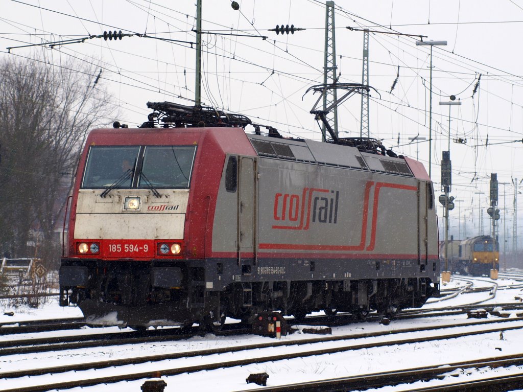 185 594-9 von Crossrail rangiert am 12.02.2010 in Aachen West.