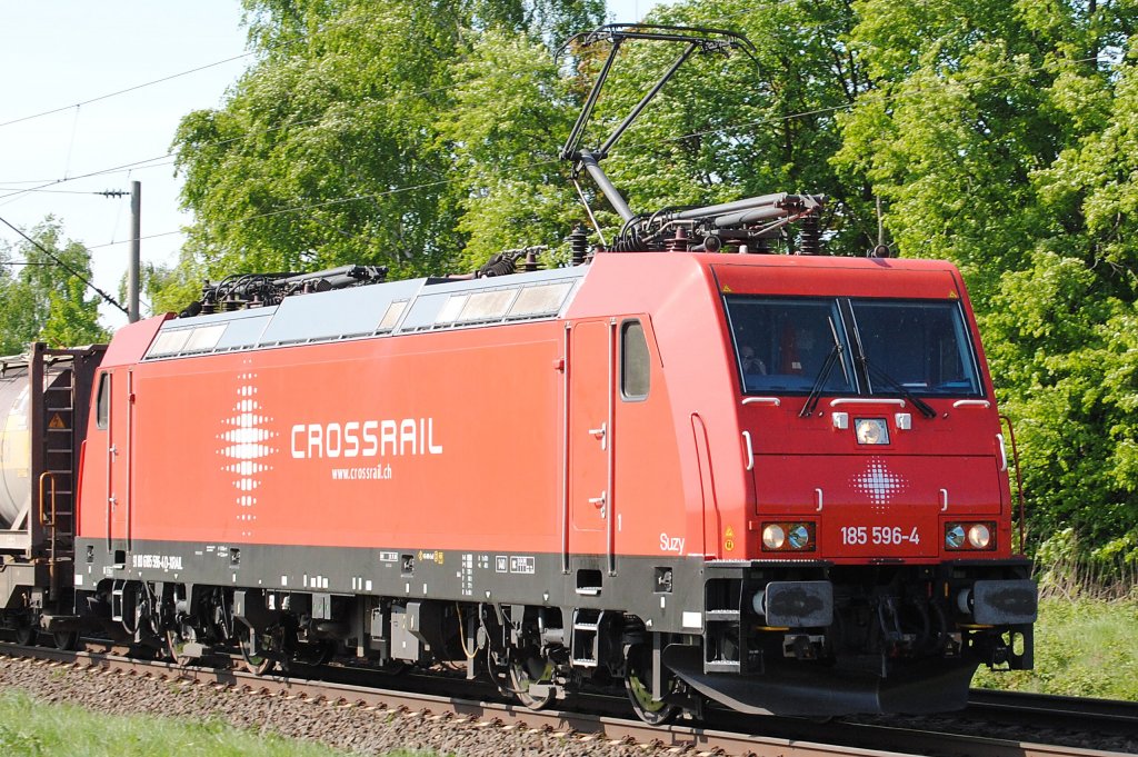 185 596-4 Crossrail am Samstag den 07.05.2011 kurz nach berquerung des Mittellandkanals bei Peine