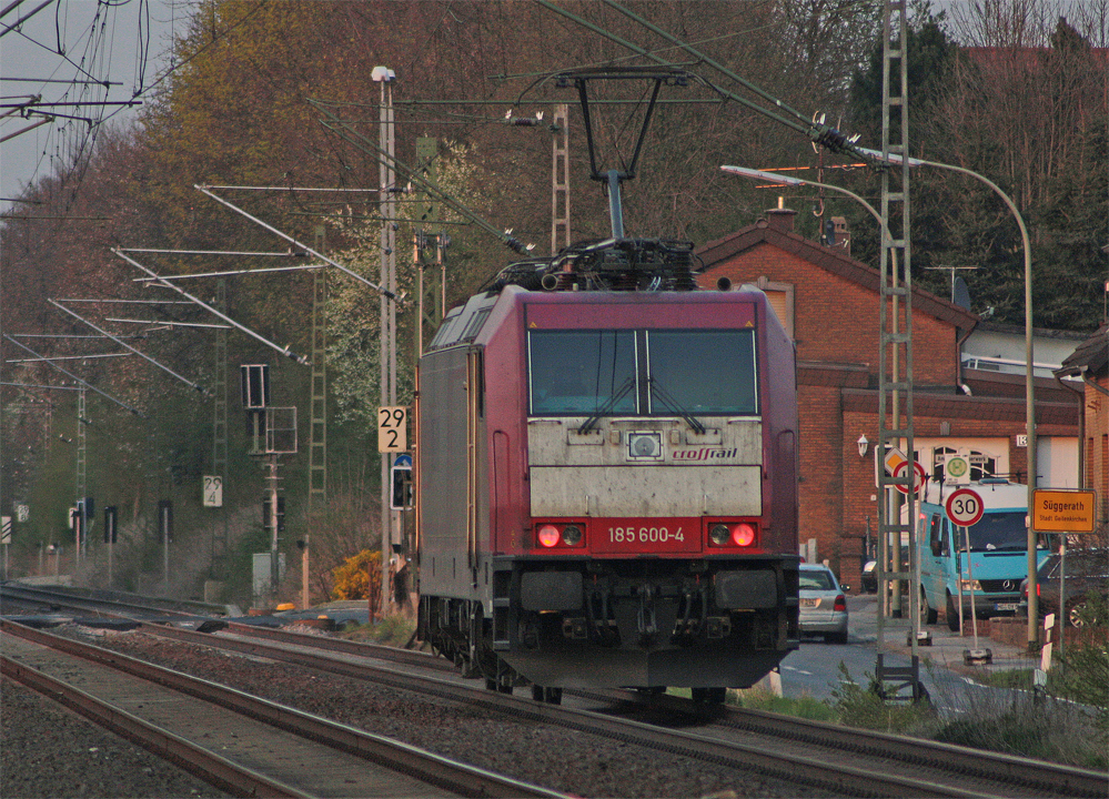 185 600 als Tfzf vmtl. nach Krefeld zwischen Geilenkirchen und Lindern am Km 29.0 14.4.10
