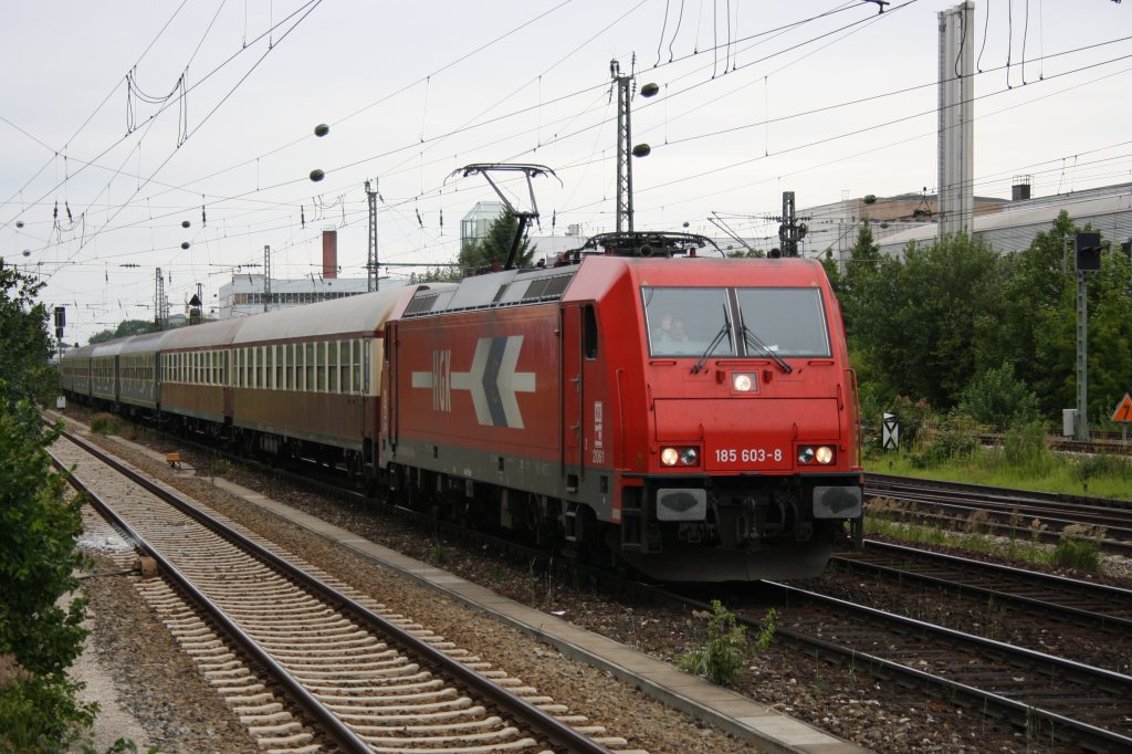 185 603-8  HGK  mit Sonderzug am 03.07.2011 am Heimeranplatz in Mnchen