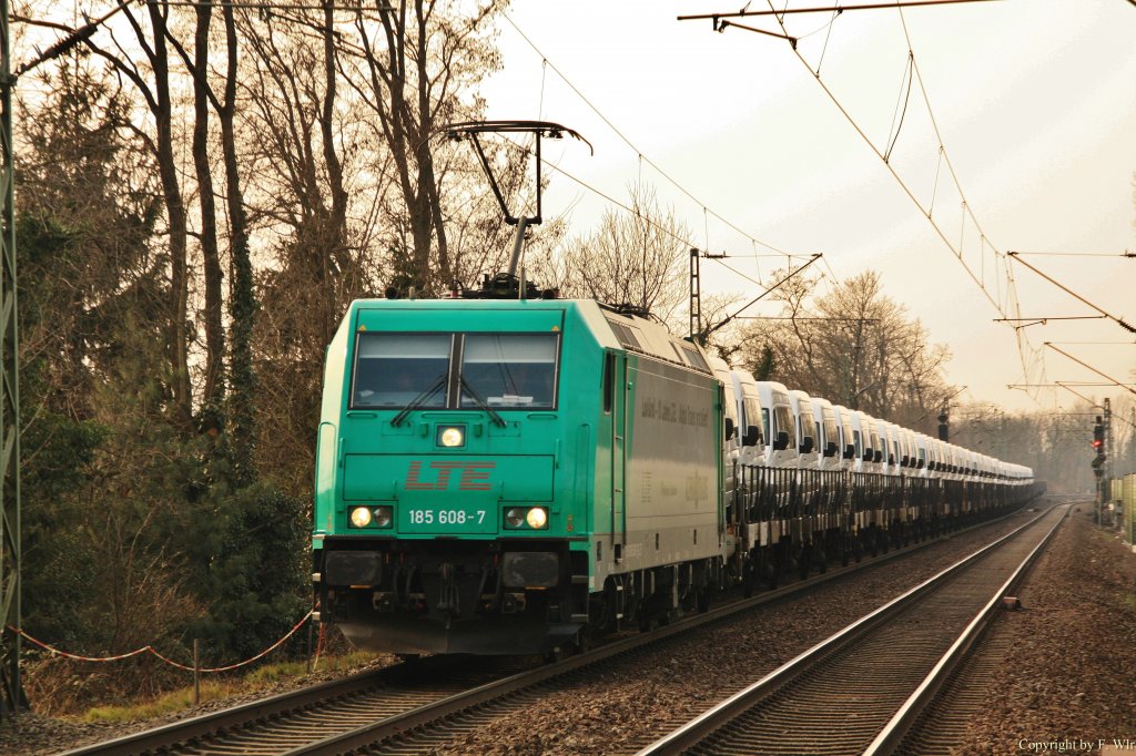 185 608-7 von  LTE  mit Gterzug in Neuss Sd am 03.04.13.
