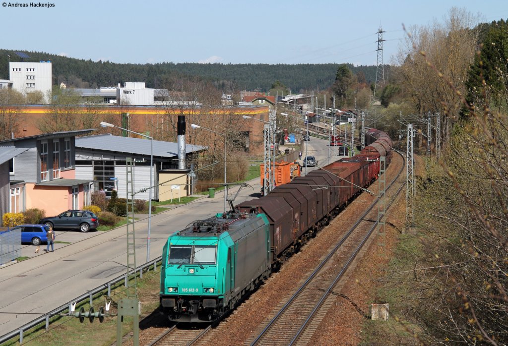 185 612-9 mit dem FZT 55834 (Villingen(Schwarzw)-Offenburg Gbf) bei St.Georgen 7.4.11