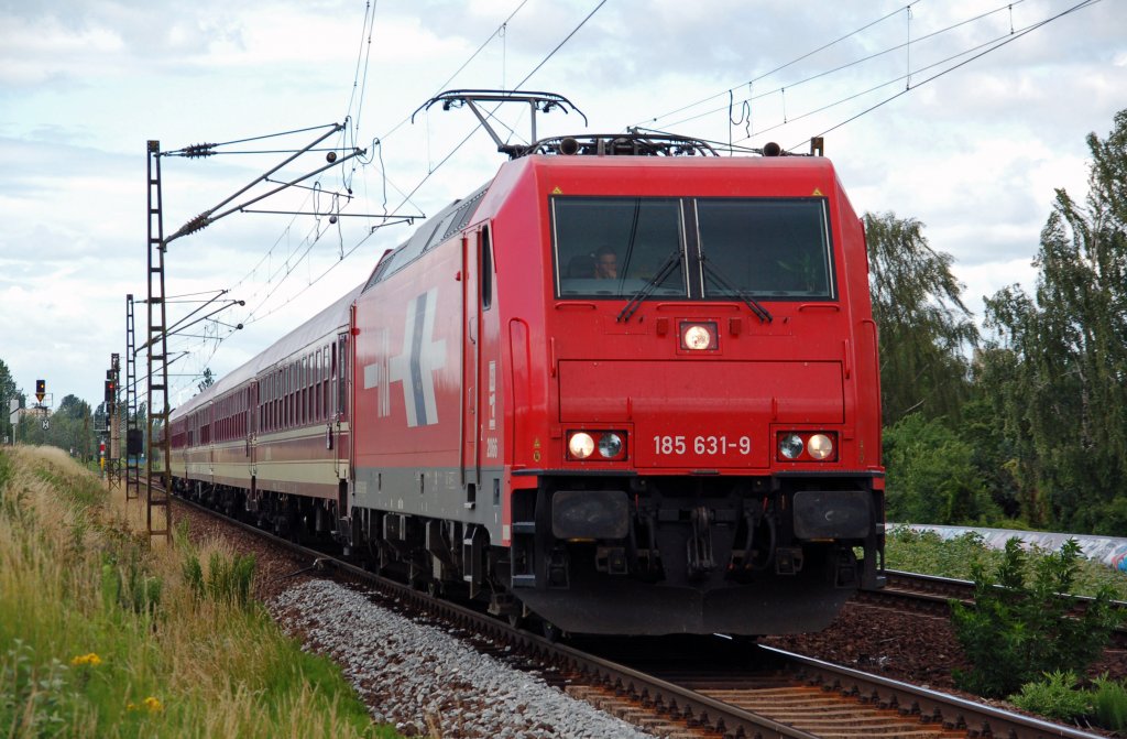 185 631 zog am 19.06.11 einen M�ller-Tanzzug durch Halle-Rosengarten zum Hbf Halle(S).