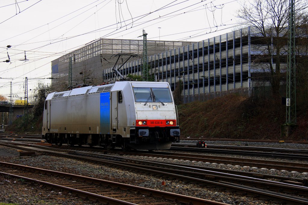 185 636-8 von Railpool rangiert in Aachen-West am 14.1.2012.