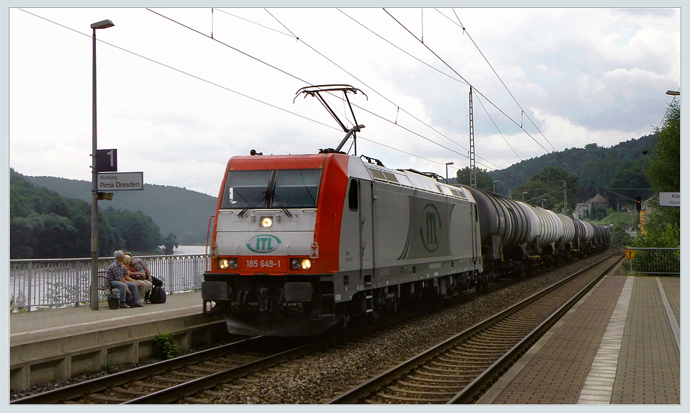 185 649 in Knigstein unterwegs Richtung Dresden am 12.08.2010
