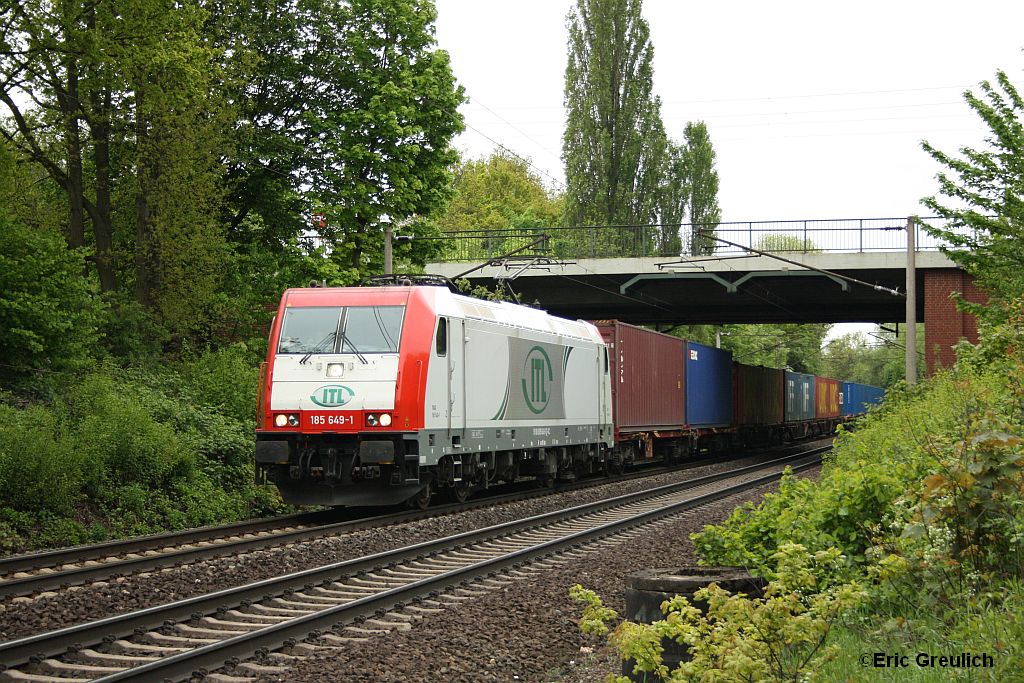 185 649 prsentierte sich am 13.5.10 in Limmer in ihrem neuen Farbkleid.